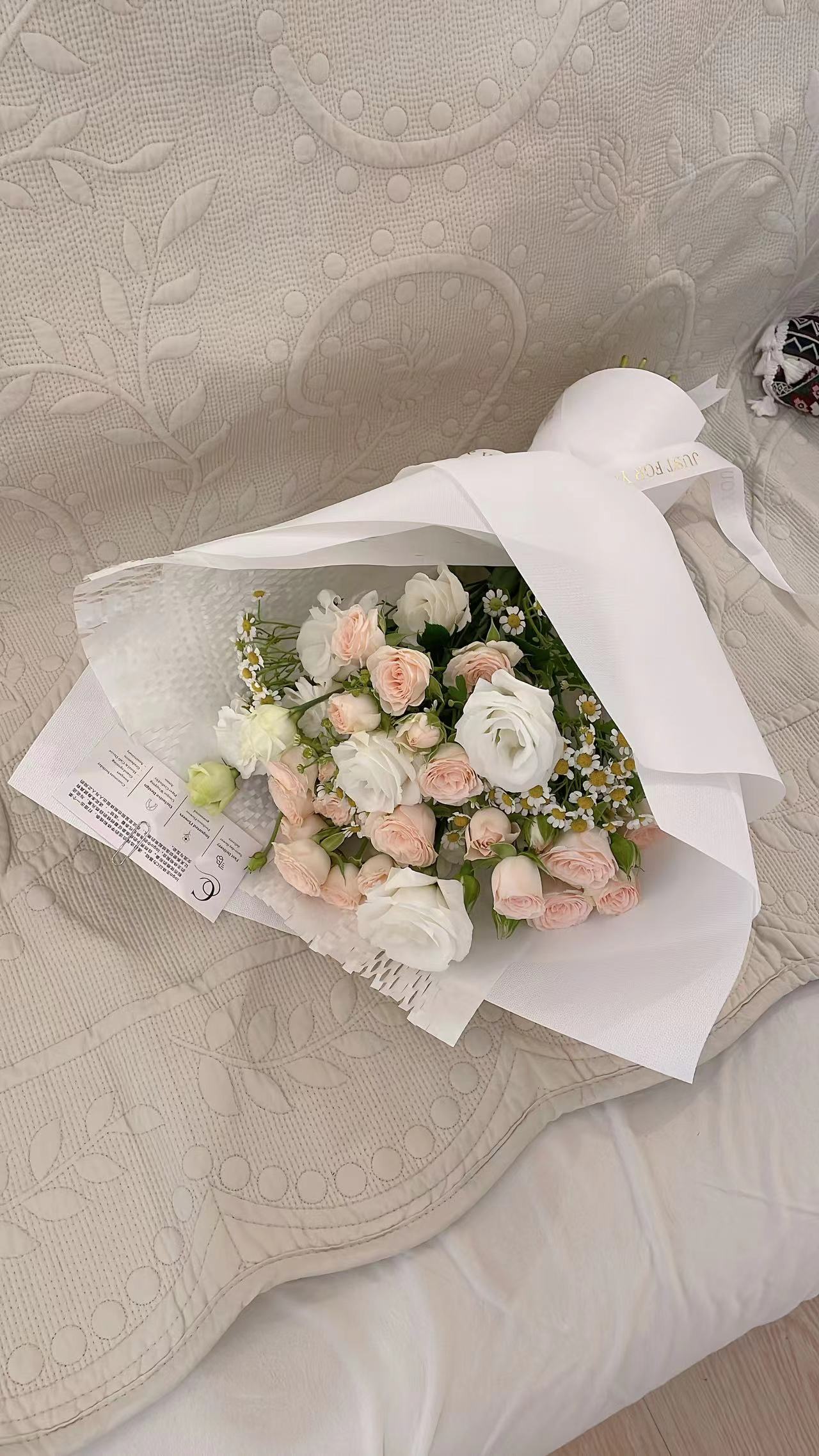 Fresh Mix Light Pink Roses Spray & Eustoma Flower Bouquet - Image 2