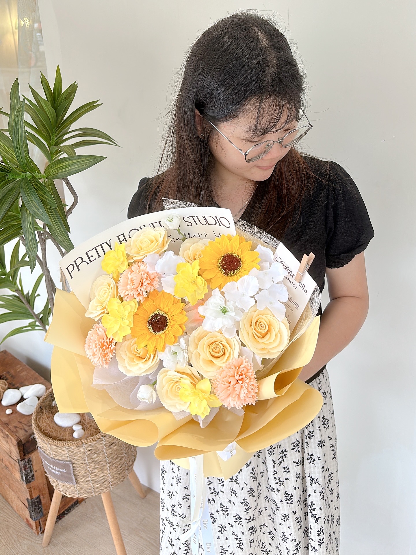 Soap Mix Sunflower & Roses Bouquet (JUL)
