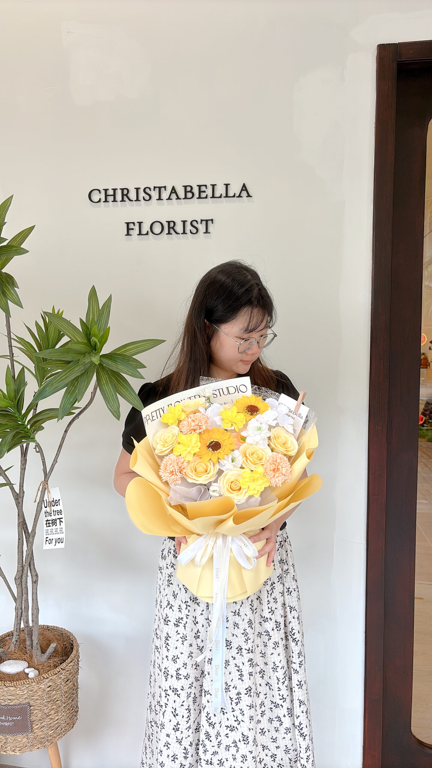 Soap Mix Sunflower & Roses Bouquet (JUL) - Image 3