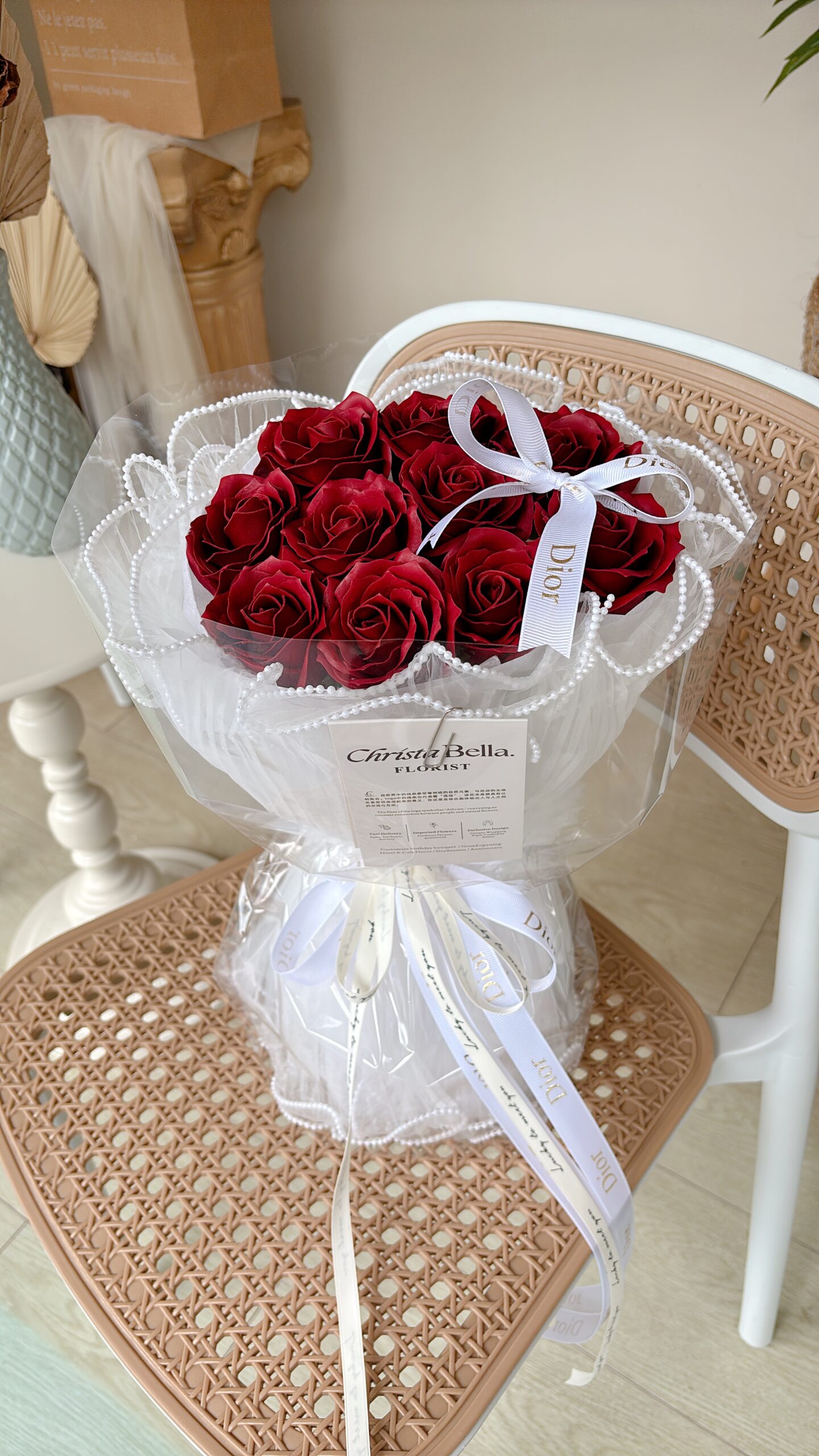 V2605-Sweet Red Roses 10 Stalks