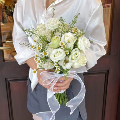 Fresh Mix Eustoma & Roses Flower Bridal Hand Bouquet(MAY)