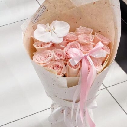 Fresh Mix Pisces Roses & Phalaenopsis Flower Bouquet(JUN)