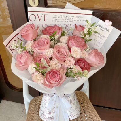 Fresh Mix Ombre Red Roses & Roses Sparay Flower Bouquet(APR)