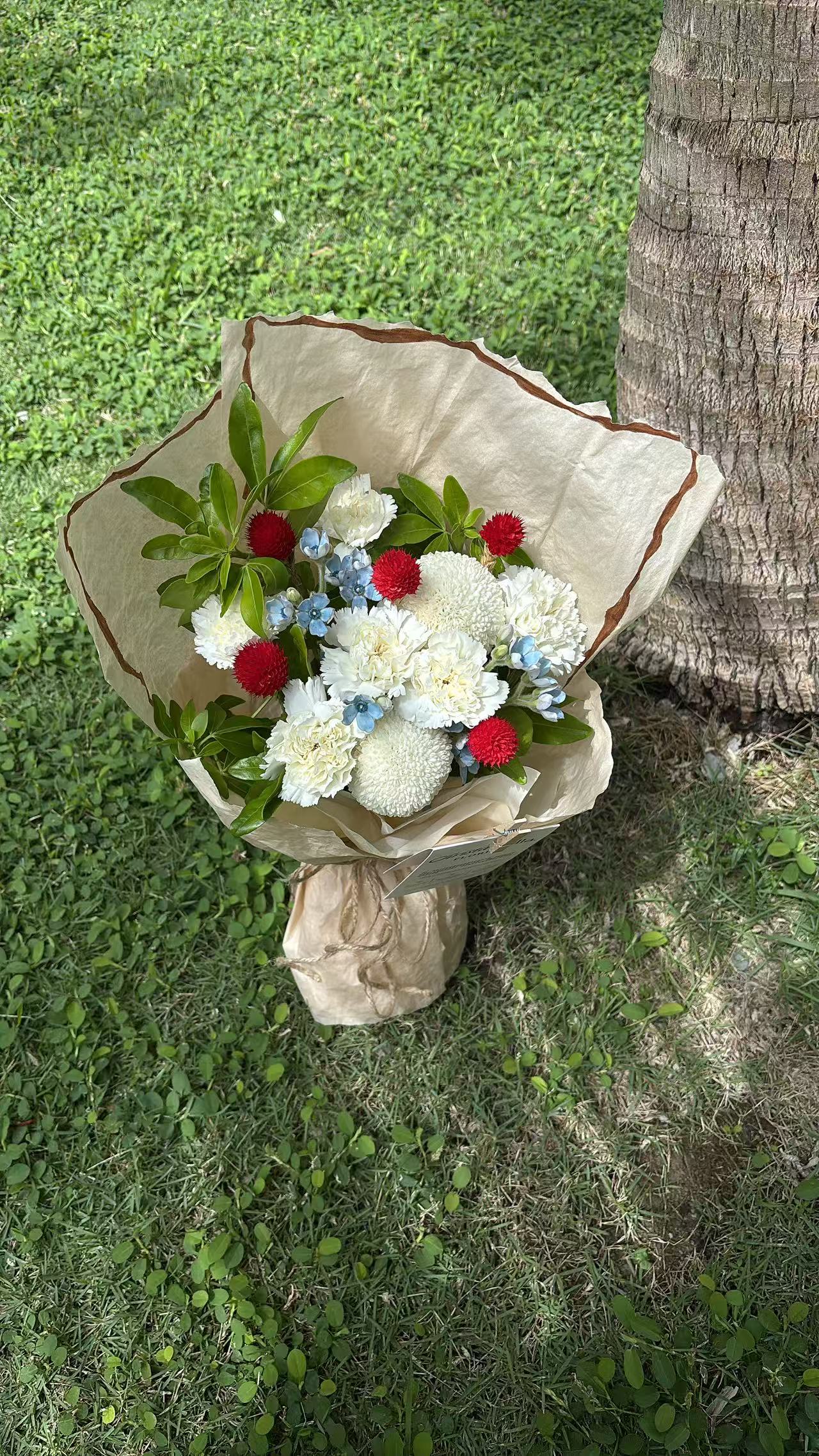 Fresh Mix White Roses & Eustoma Flower Bouquet(JUN)