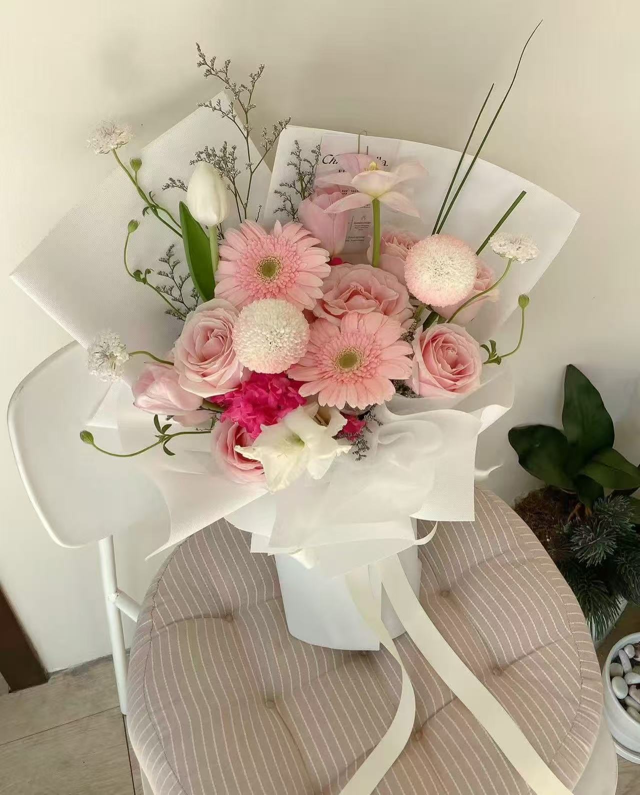 Fresh Mix Tulip & Roses Flower Bouquet(JUL)